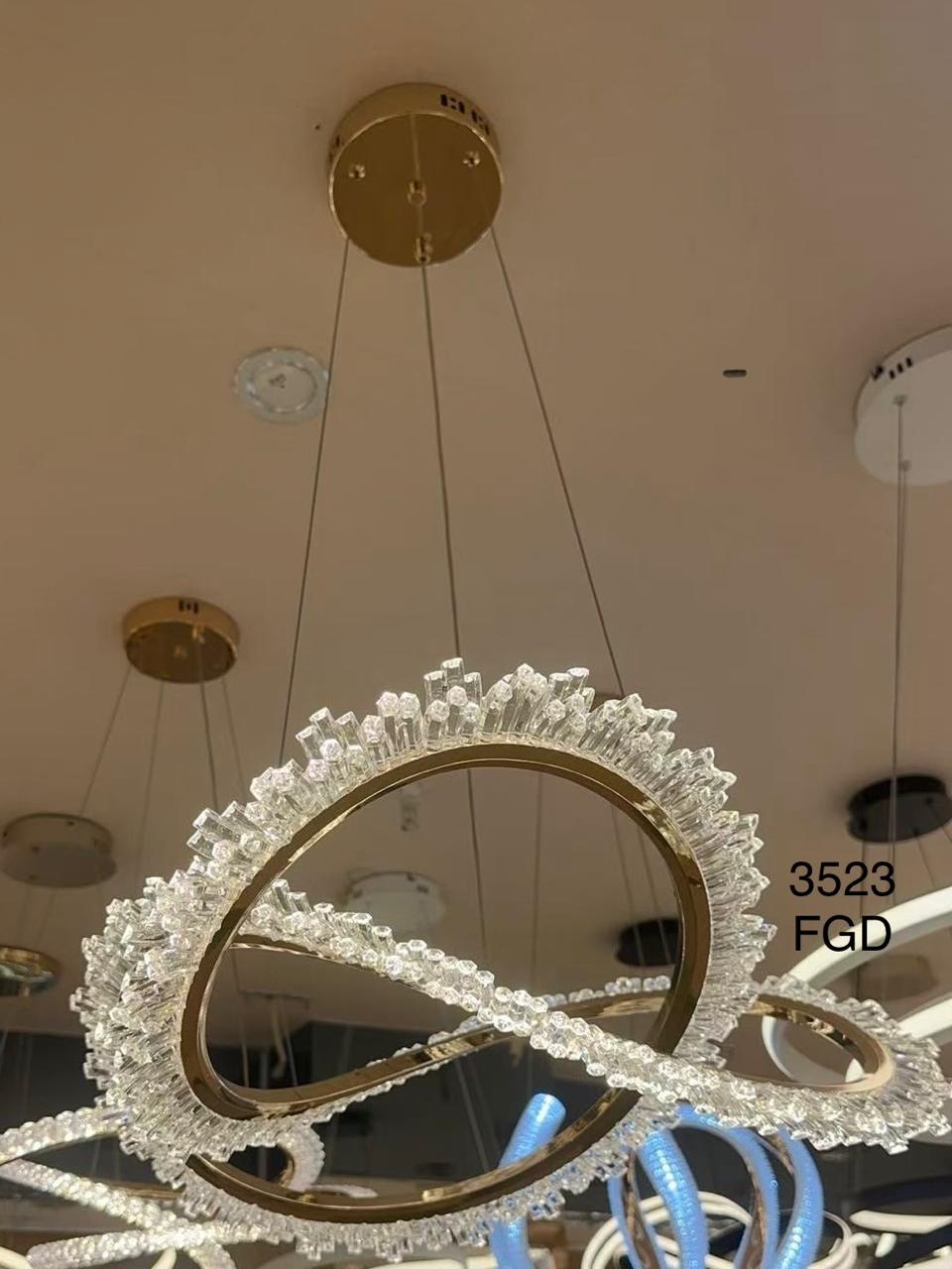 Suspension LED "Majda" – Cristaux en Éclats & Finition Dorée