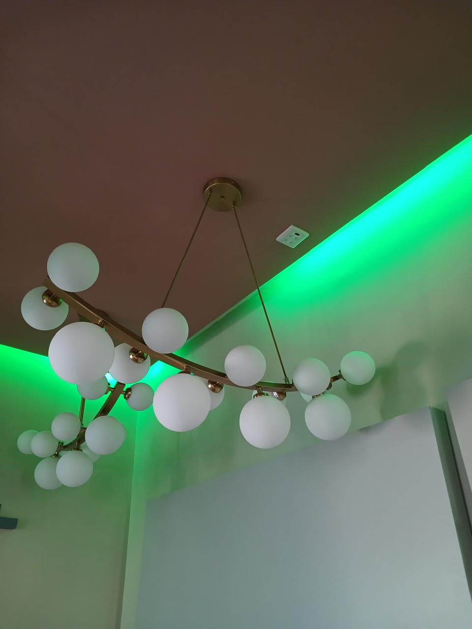 Suspension Design "Galaxia" – Élégance et Modernité pour Votre Intérieur