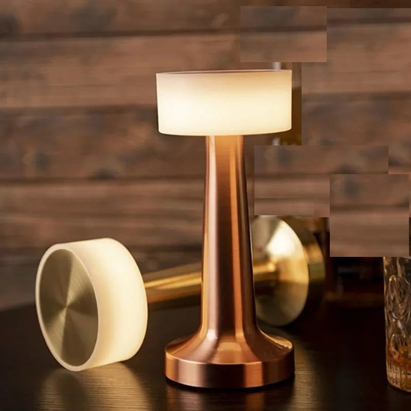 Lampe de Table Laura Gold Élégante Dorée avec Abat-Jour Tissu Classique