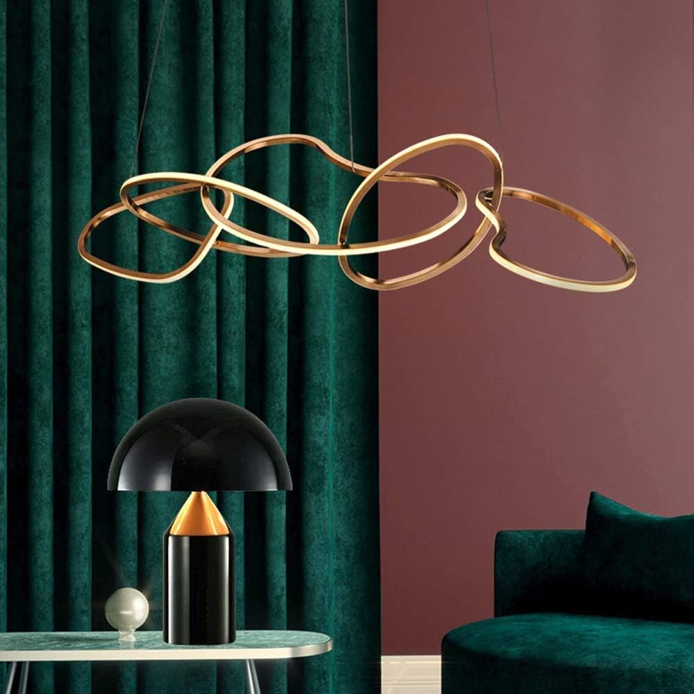 Lustre suspendu doré design moderne avec 5 cercles lumineux élégants