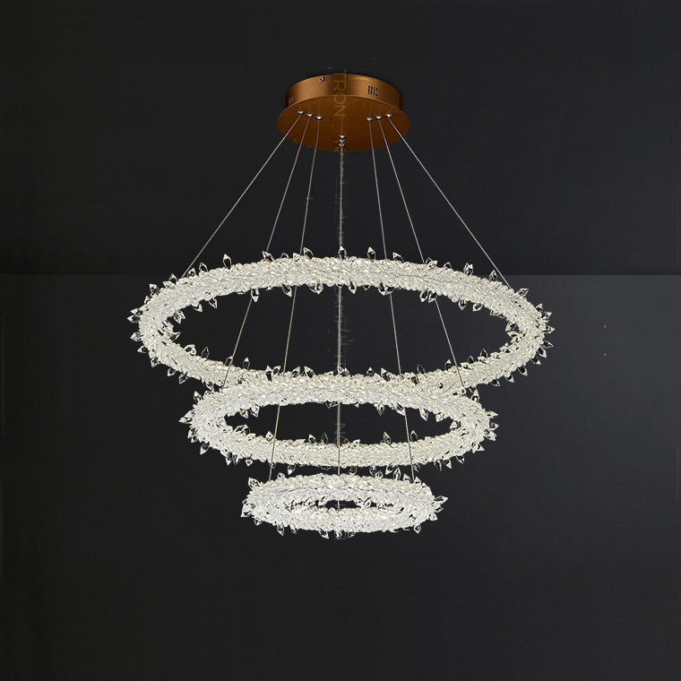 Suspension Cristal Triple Anneau Aurora – Majesté et Luminosité