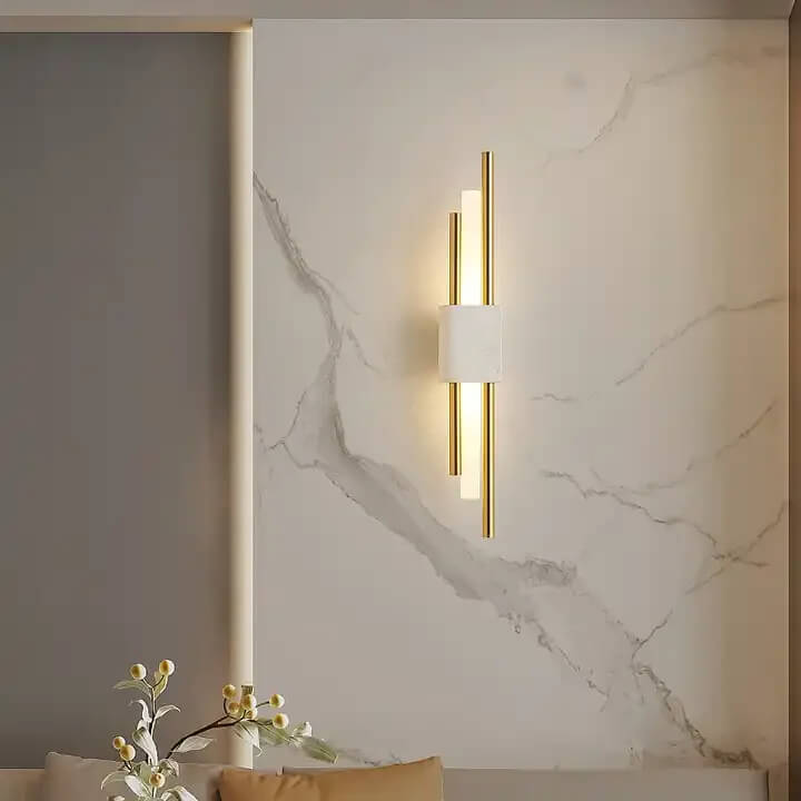 Applique Murale en Marbre Blanc Naturel et Laiton - Design Élégant Moderne